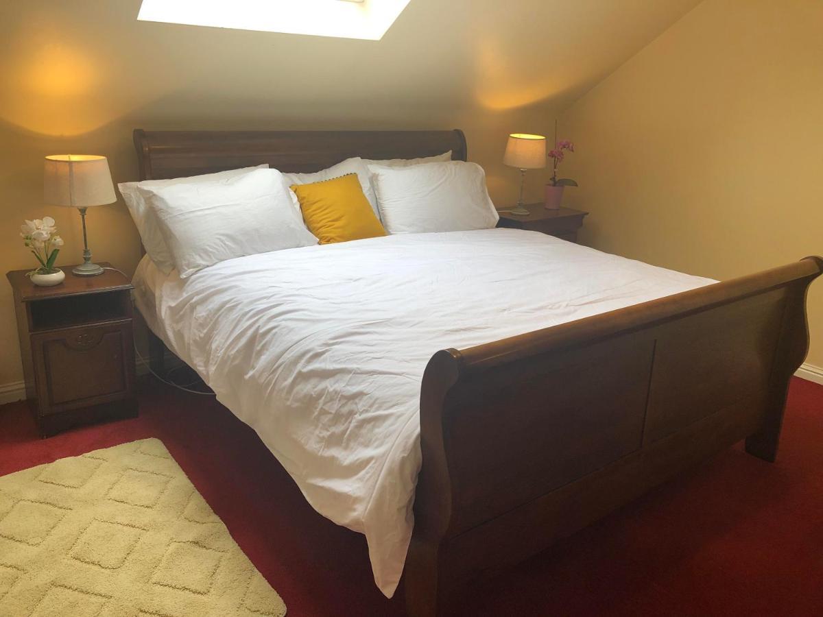 Railway Avenue Rooms Клифден Экстерьер фото