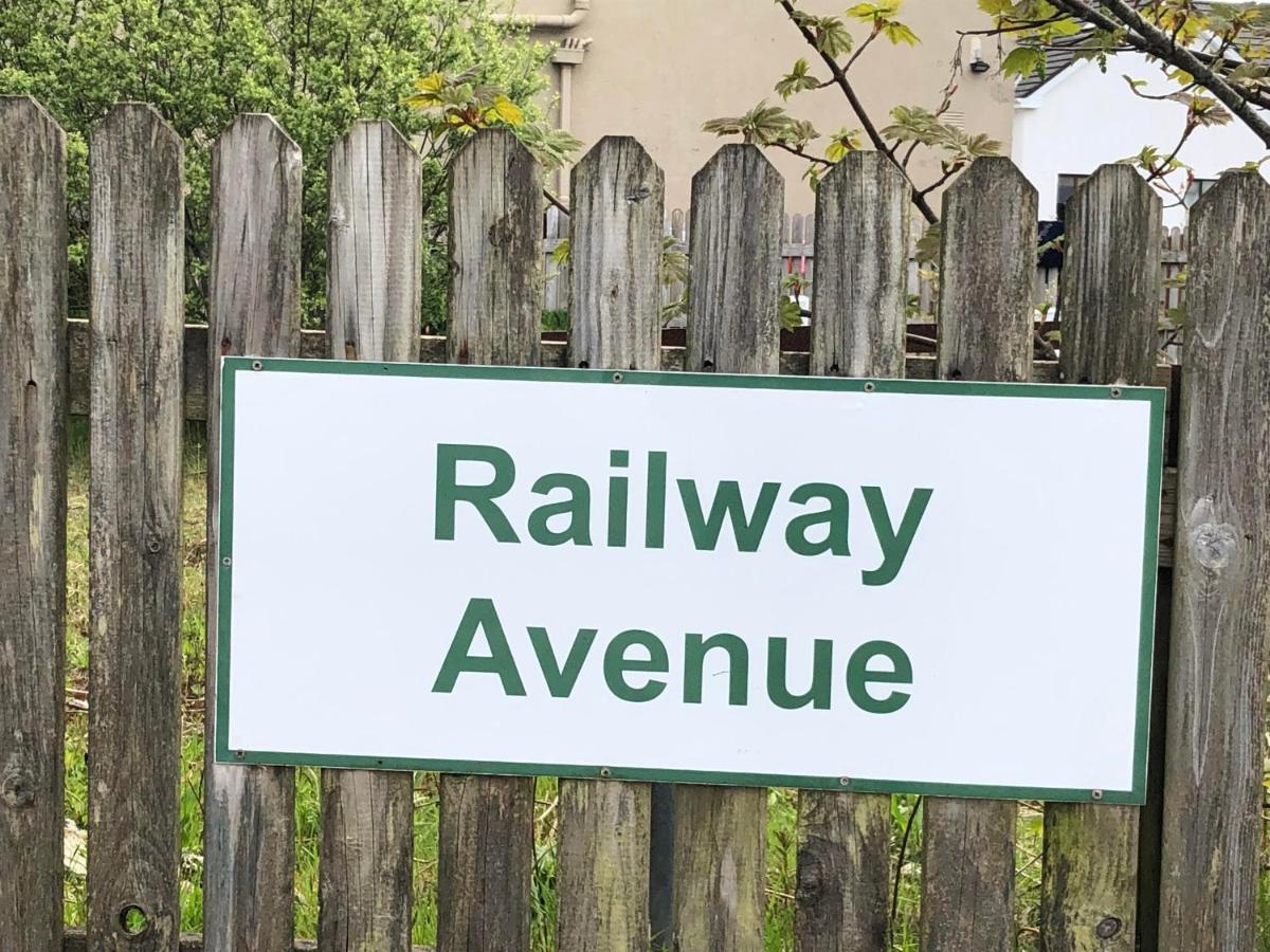 Railway Avenue Rooms Клифден Экстерьер фото