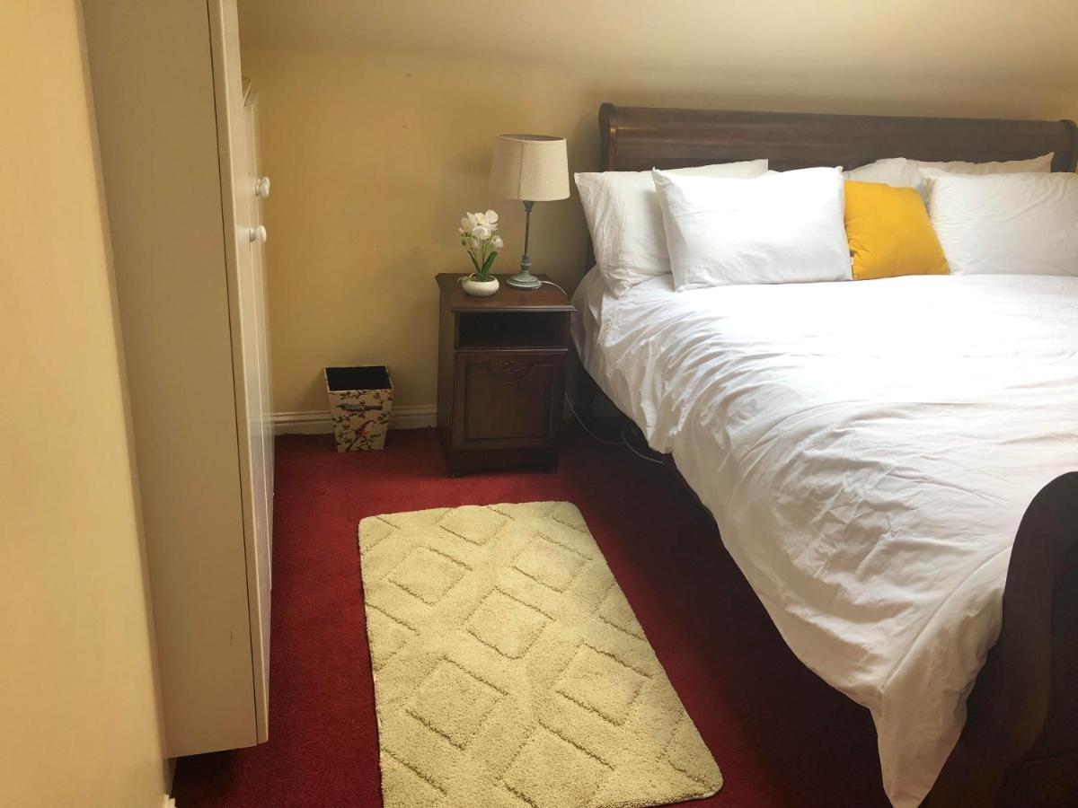 Railway Avenue Rooms Клифден Экстерьер фото